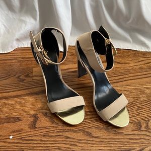 Nude Heels with Buckle Ankle and Gold Toe